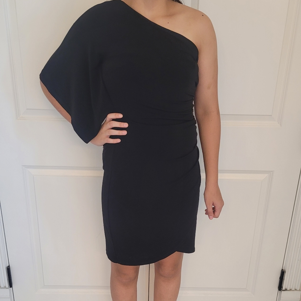 One shoulder dress